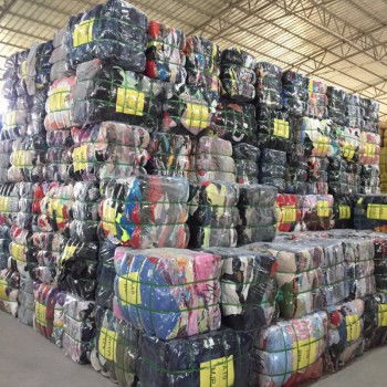 广州旧货出口非洲 二手皮包与日用百货的跨境商机